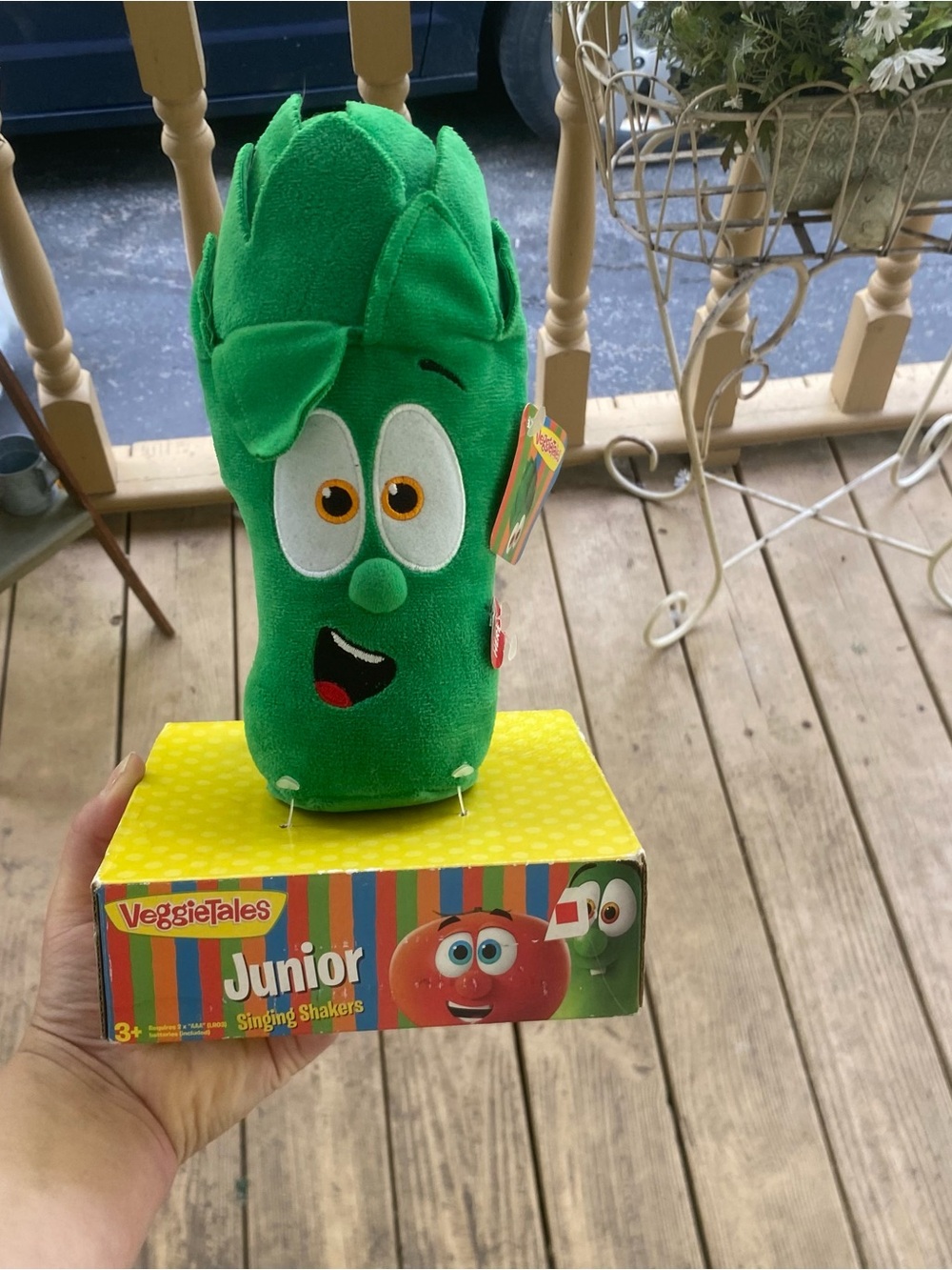 Vintage 2015 VeggieTales Junior Asparagus Singing Shaker Plush Toy WORKS